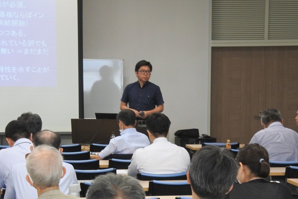 高機能トライボ表面プロセス部会　ドライコーティング研究会　講演する山田氏　mst　表面改質